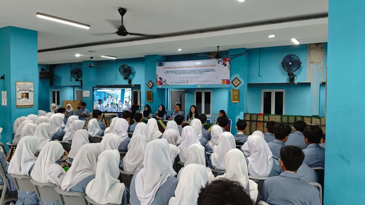Launching Kelas Unggulan: Nasional-Internasional-Tahfidz
